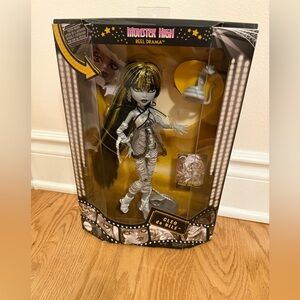 Nwt Monster High Reel Drama Cleo de Nile Doll